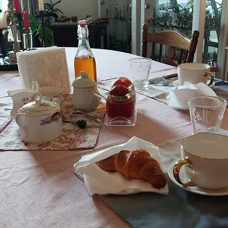 Le Clos Des Roses Bed & Breakfast Parcay-les-Pins